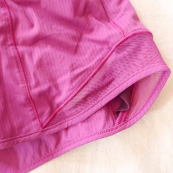 Lululemon Women 4 Deep Fuchsia Shorts - Picture 2 of 14